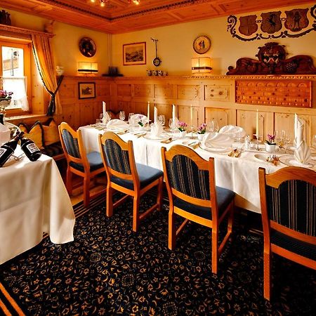 Schlosshotel Chaste Tarasp ภายนอก รูปภาพ