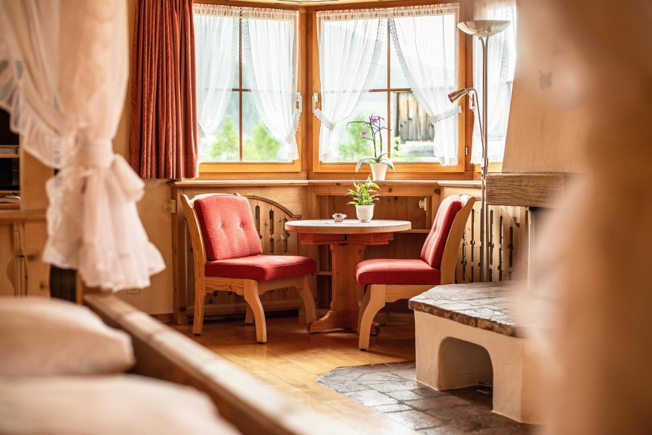 Schlosshotel Chaste Tarasp ภายนอก รูปภาพ