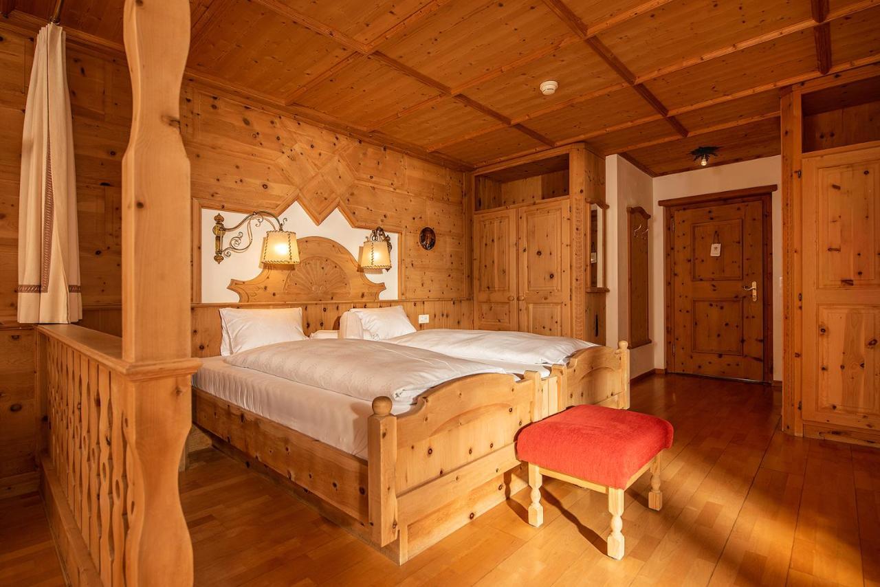 Schlosshotel Chaste Tarasp ภายนอก รูปภาพ