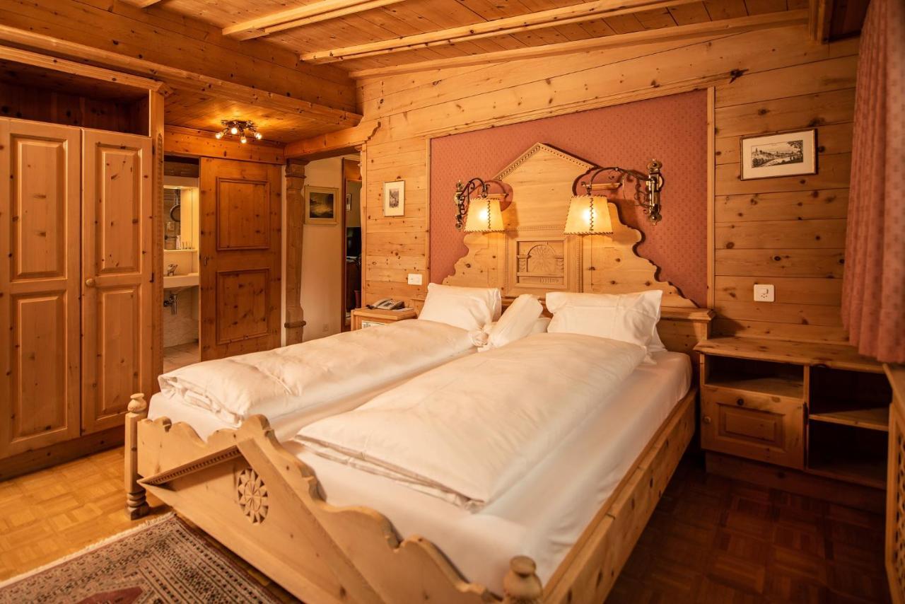 Schlosshotel Chaste Tarasp ภายนอก รูปภาพ