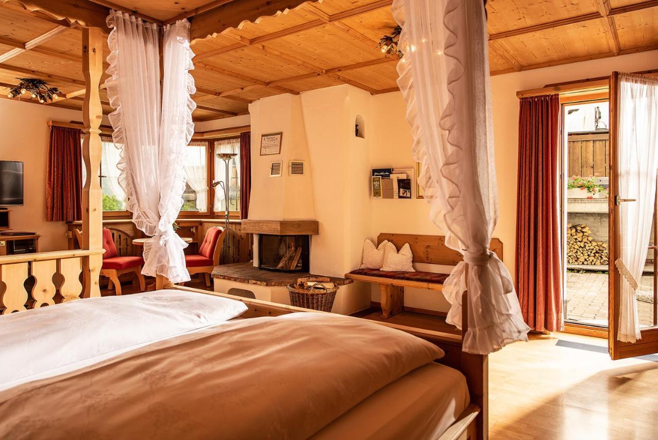 Schlosshotel Chaste Tarasp ภายนอก รูปภาพ