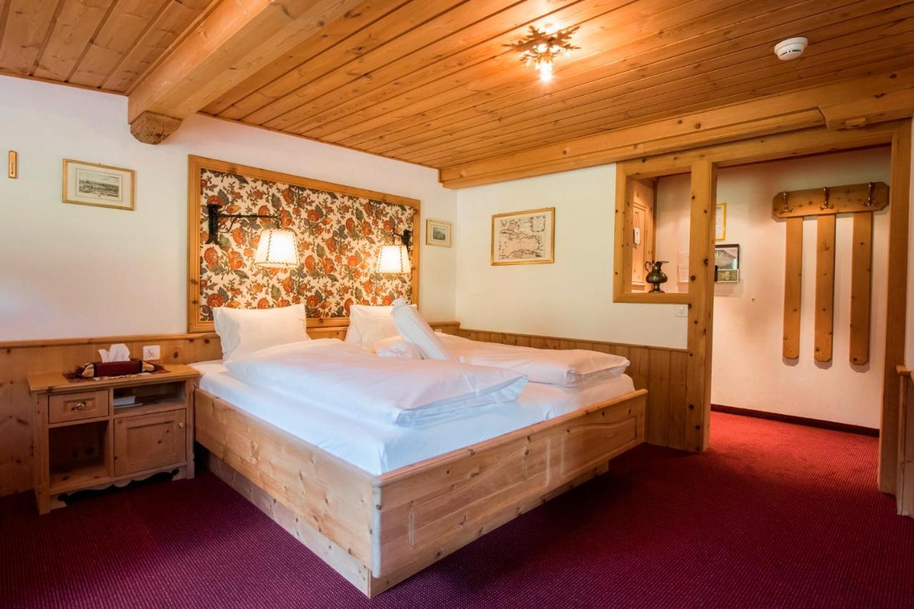 Schlosshotel Chaste Tarasp ภายนอก รูปภาพ