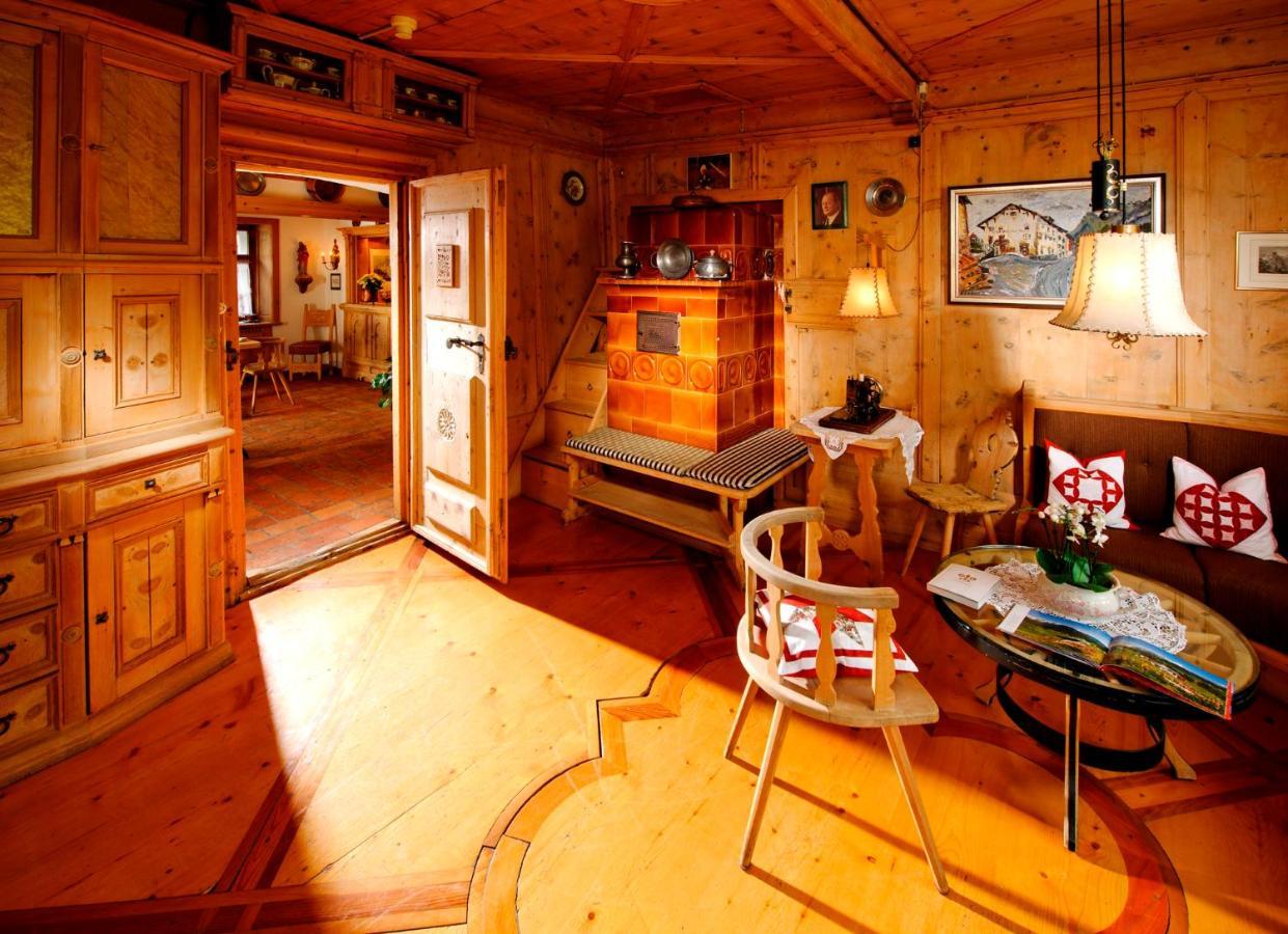 Schlosshotel Chaste Tarasp ภายนอก รูปภาพ