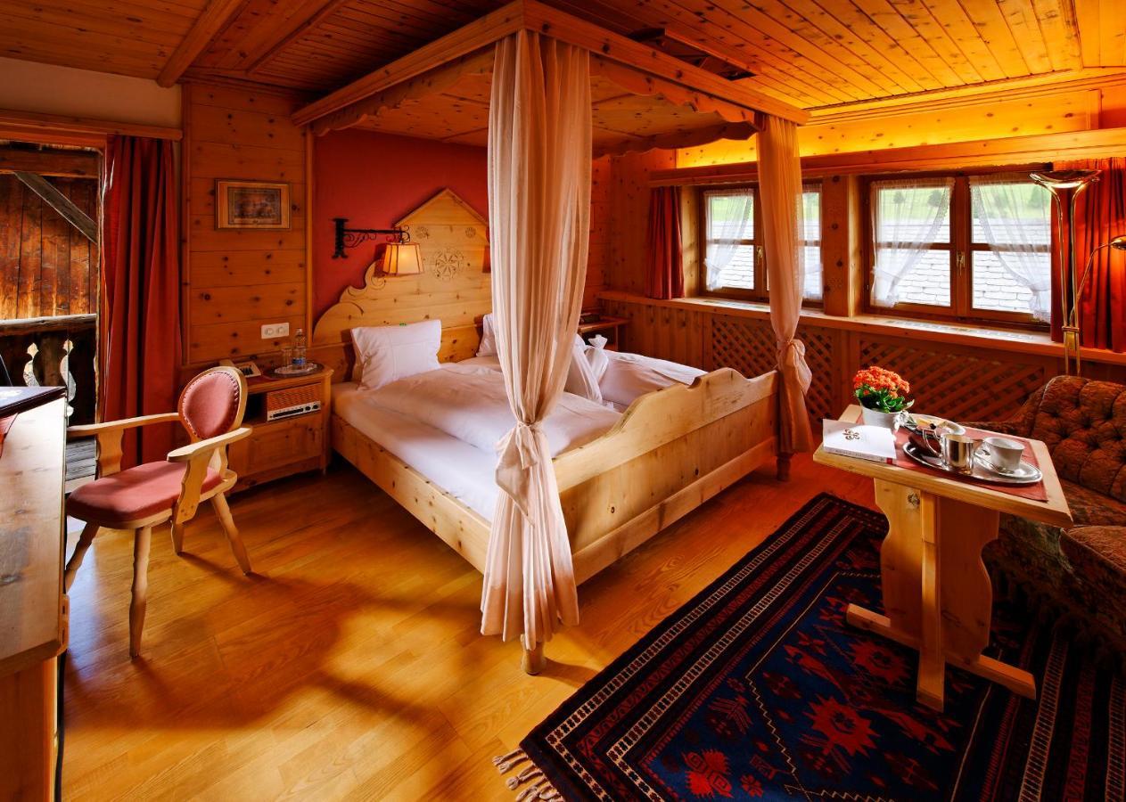 Schlosshotel Chaste Tarasp ภายนอก รูปภาพ