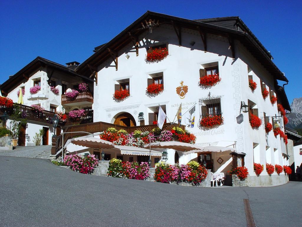 Schlosshotel Chaste Tarasp ภายนอก รูปภาพ